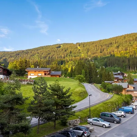 Appartement Accueillant A Les Carroz, 27 M², Vue Montagne